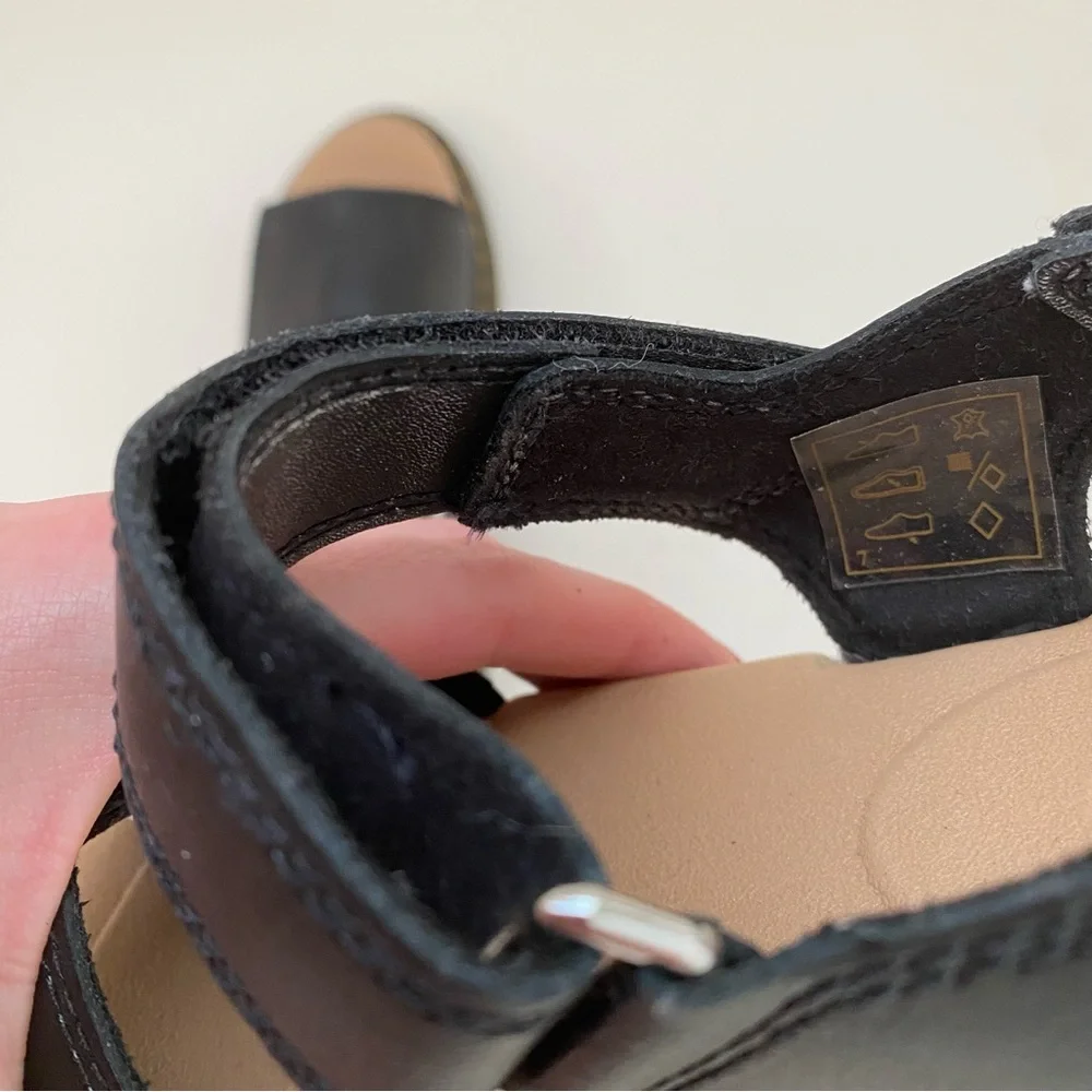 NWOT Dr. Martens Romi Y Velcro Strap Sandals - Picture 3 of 4